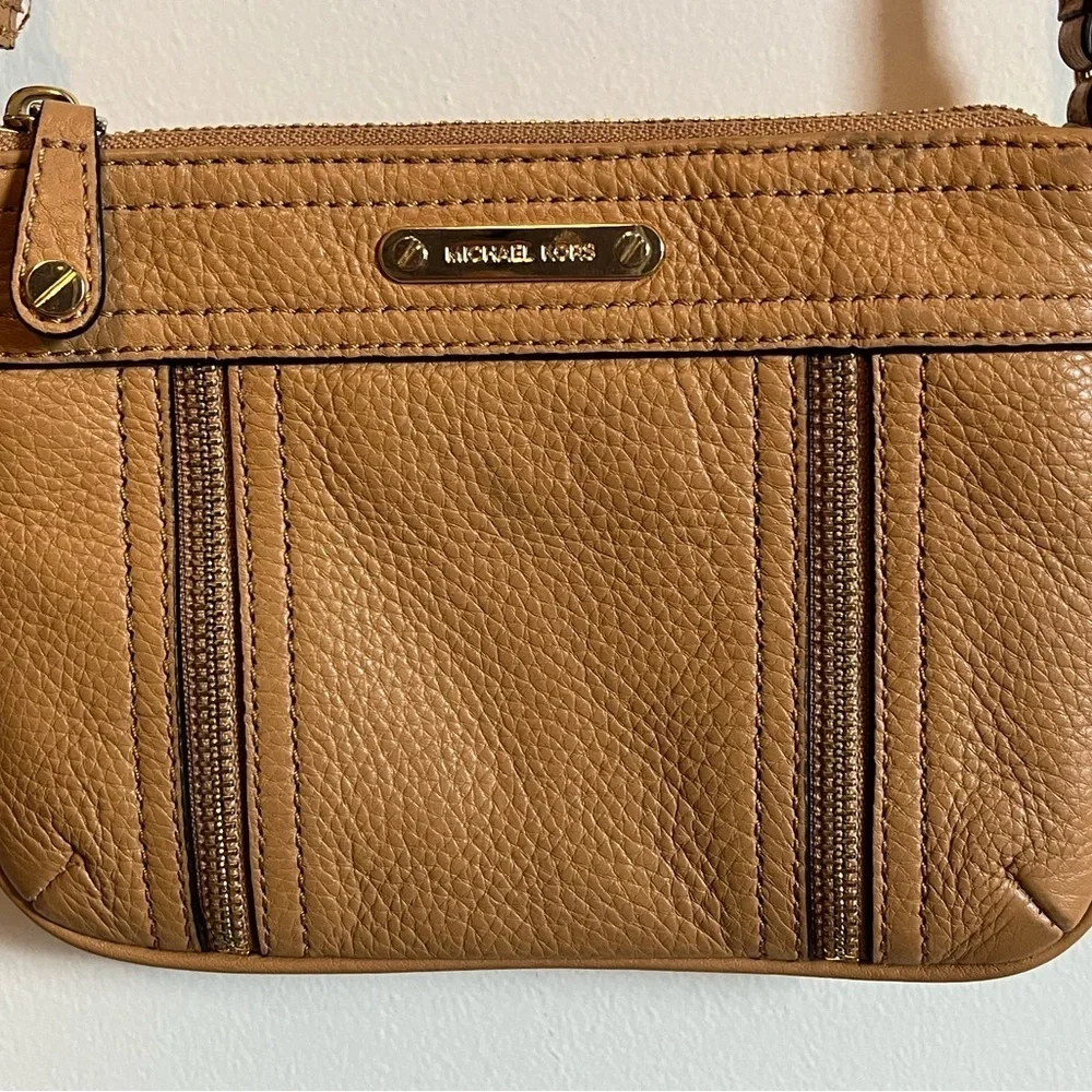 Michael Kors Small Adjustable Leather Crossbody Bag Purse Carmel Brown EUC
